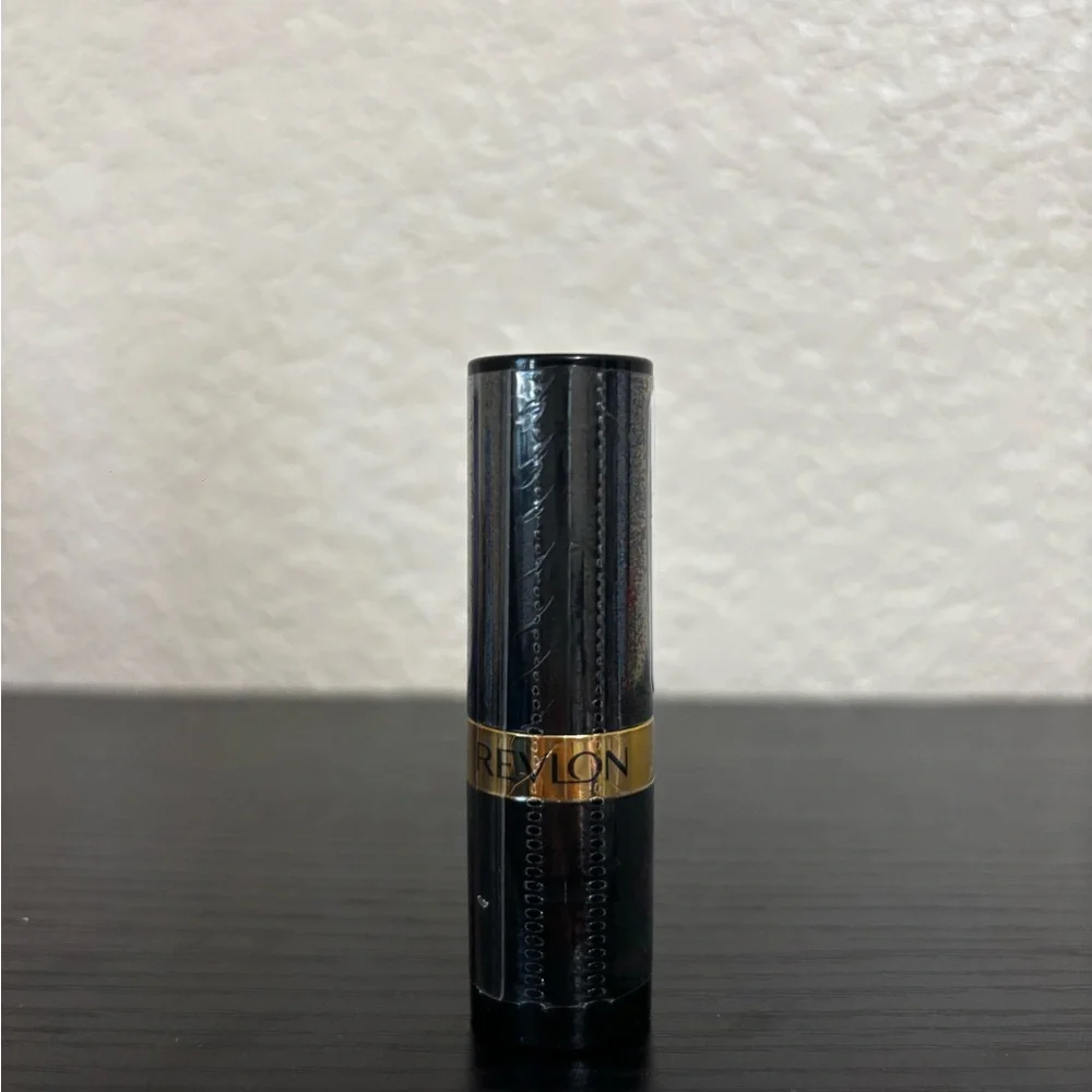 5 items x $25 Revlon Super Lustrous Creme Lipstick nwt
